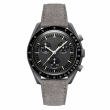 Orologio grigio con cinturino in suede